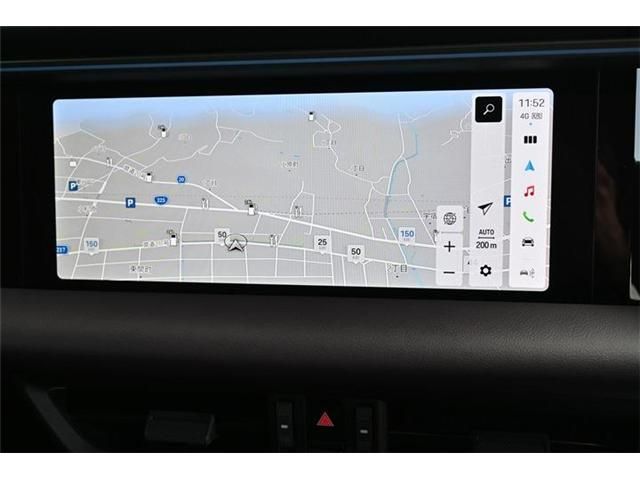 Porsche MACAN 2025-04 3680098-12