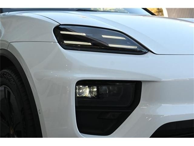 Porsche MACAN 2025-04 3680098-19