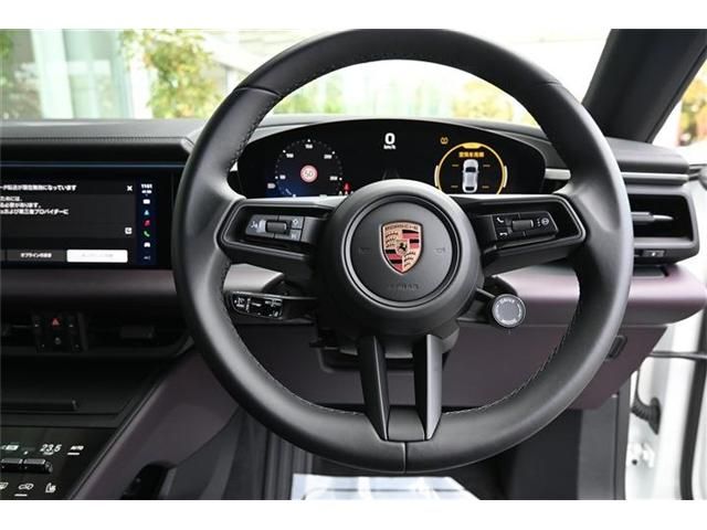Porsche MACAN 2025-04 3680098-7