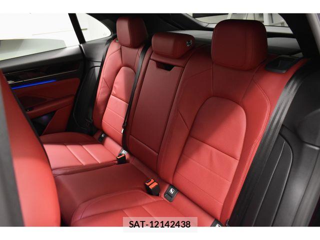 Porsche MACAN 2025-03 6614155-17