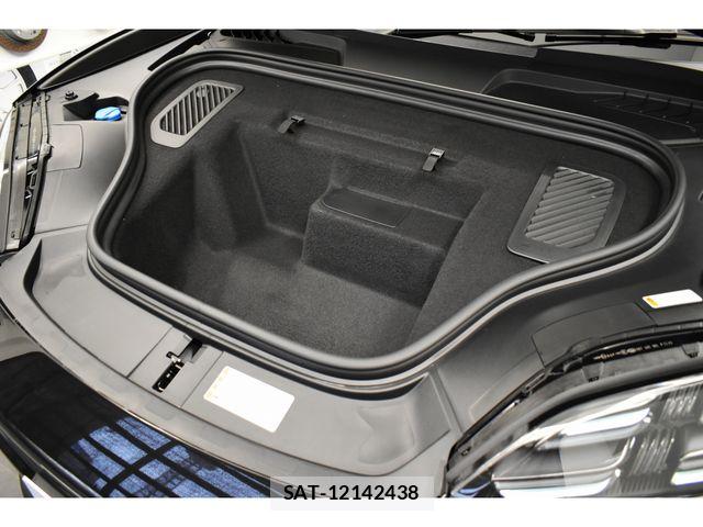 Porsche MACAN 2025-03 6614155-19