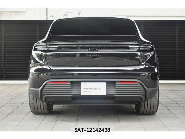 Porsche MACAN 2025-03 6614155-6