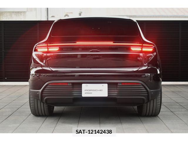 Porsche MACAN 2025-03 6614155-8
