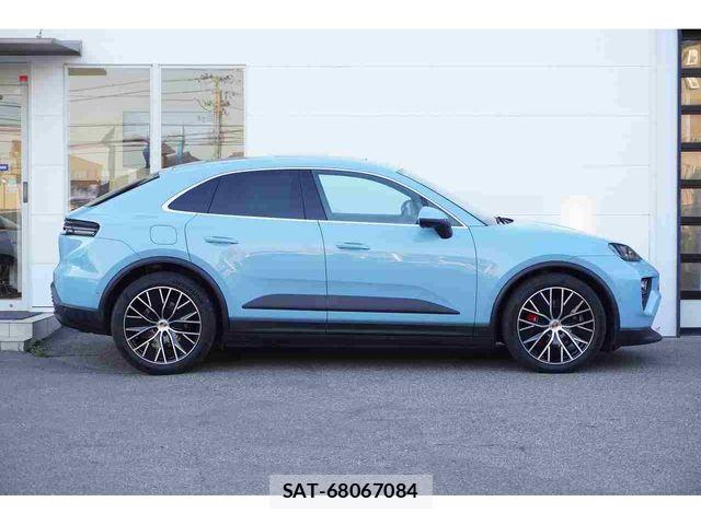 Porsche MACAN 2025-02 8781621-9