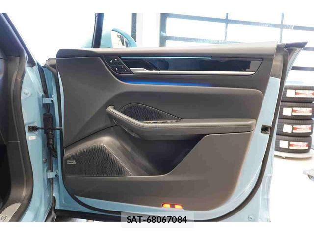 Porsche MACAN 2025-02 8781621-15