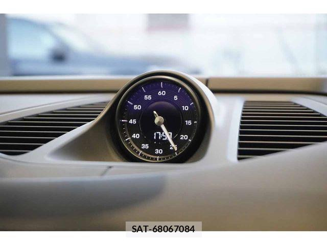Porsche MACAN 2025-02 8781621-23