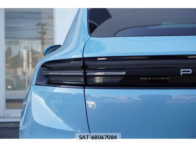 Porsche MACAN 2025-02 8781621-6