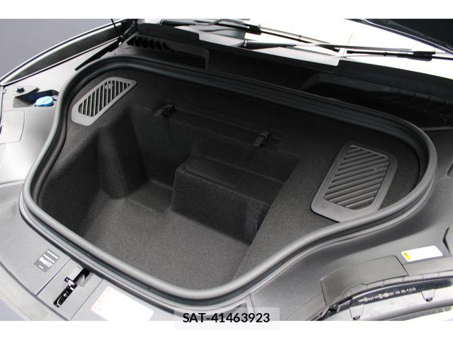 Porsche MACAN 2026-03 8850361-10