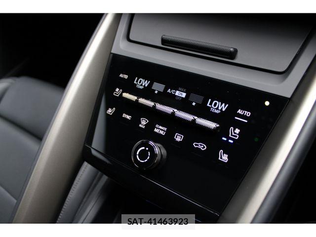 Porsche MACAN 2026-03 8850361-13