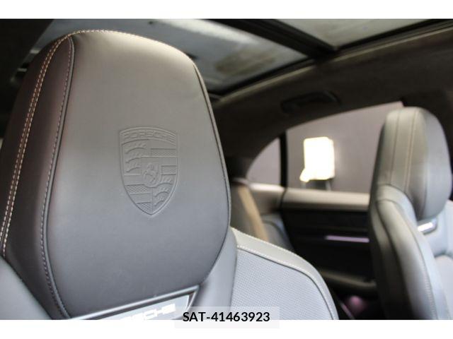 Porsche MACAN 2026-03 8850361-17