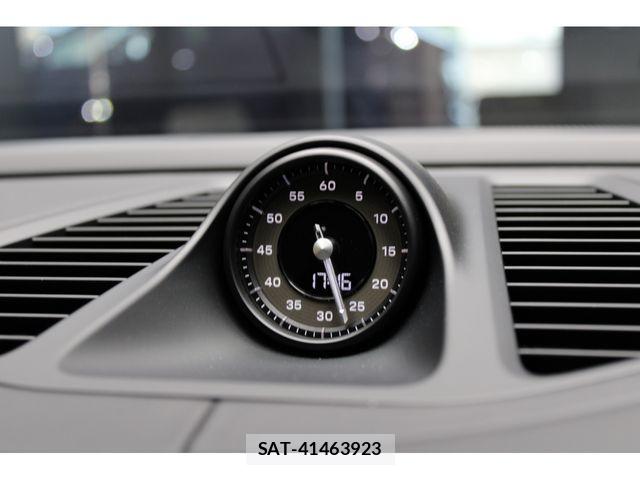 Porsche MACAN 2026-03 8850361-18