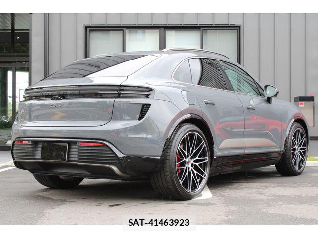 Porsche MACAN 2026-03 8850361-2