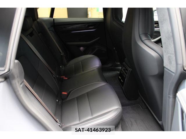 Porsche MACAN 2026-03 8850361-6