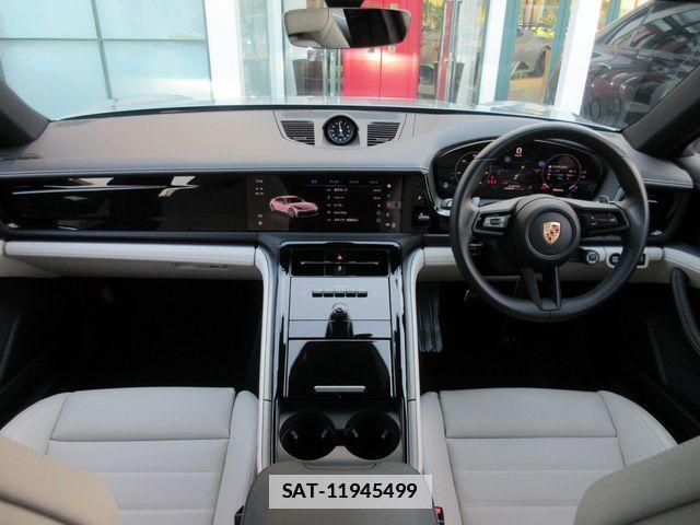 Porsche PANAMERA 2024-05 808343-1
