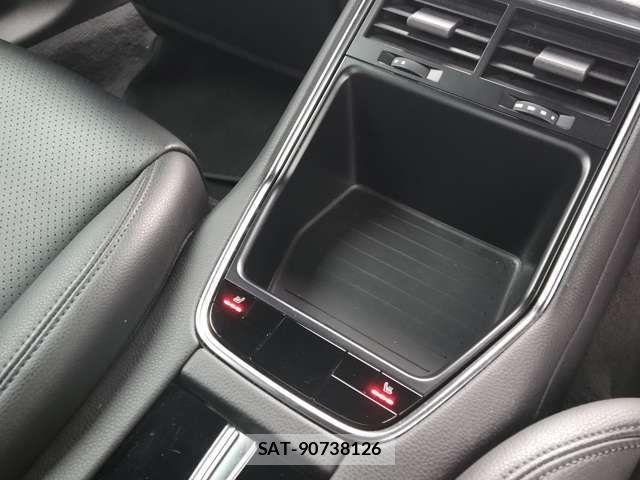 Porsche PANAMERA 2022-03 843337-15