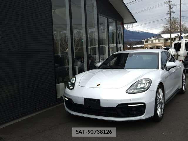 Porsche PANAMERA 2022-03 843337-20