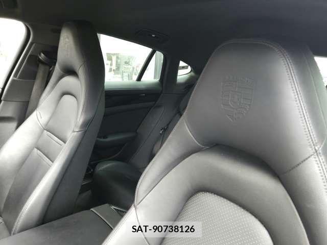 Porsche PANAMERA 2022-03 843337-8
