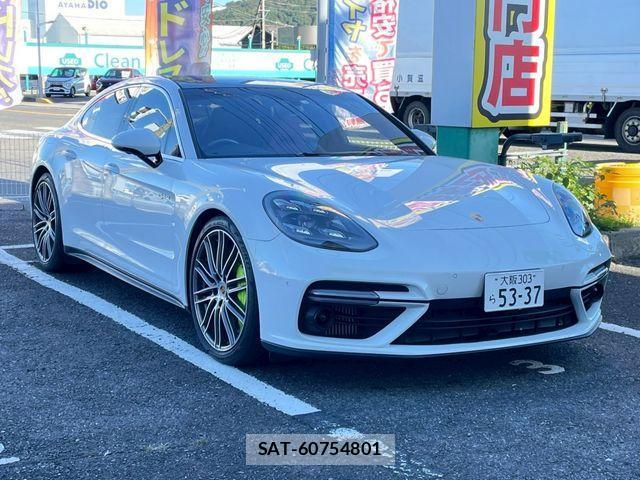 Porsche PANAMERA 2018-03 1093395-2