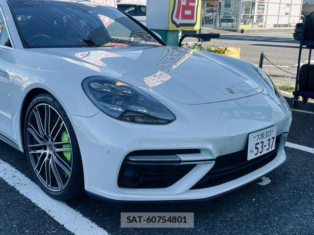 Porsche PANAMERA 2018-03 1093395-4