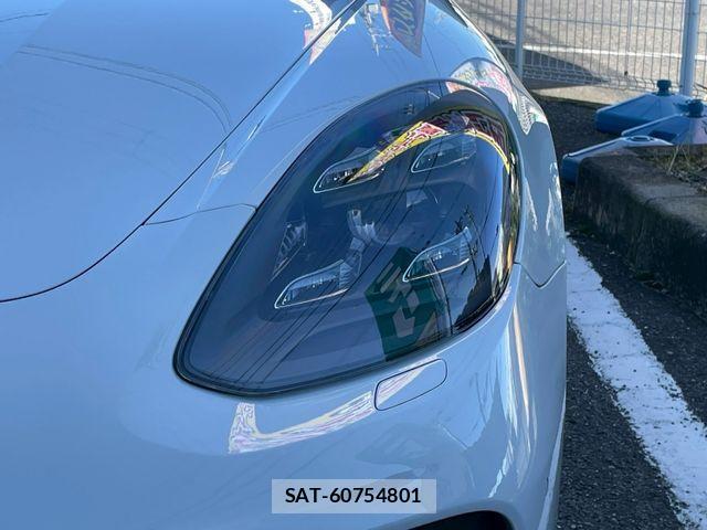 Porsche PANAMERA 2018-03 1093395-6
