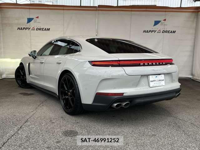 Porsche PANAMERA 2024-01 1381547-6