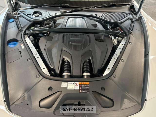 Porsche PANAMERA 2024-01 1381547-11