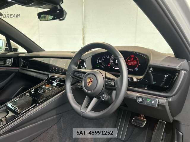 Porsche PANAMERA 2024-01 1381547-13