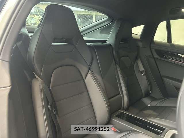 Porsche PANAMERA 2024-01 1381547-16