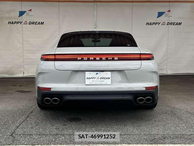 Porsche PANAMERA 2024-01 1381547-5