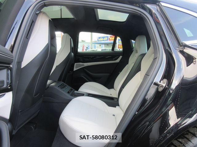 Porsche PANAMERA 2025-06 2401577-15