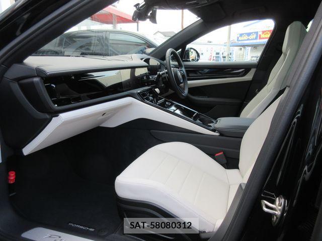 Porsche PANAMERA 2025-06 2401577-17