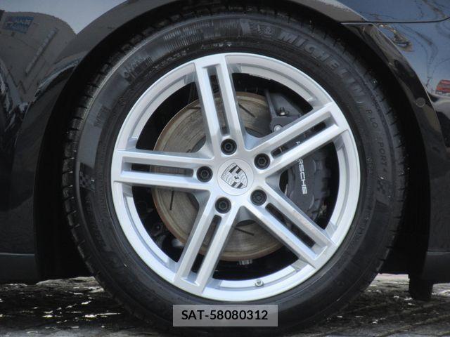 Porsche PANAMERA 2025-06 2401577-6