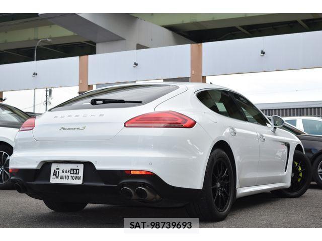 Porsche PANAMERA 2014-11 3414876-3