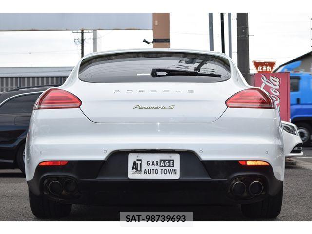 Porsche PANAMERA 2014-11 3414876-4