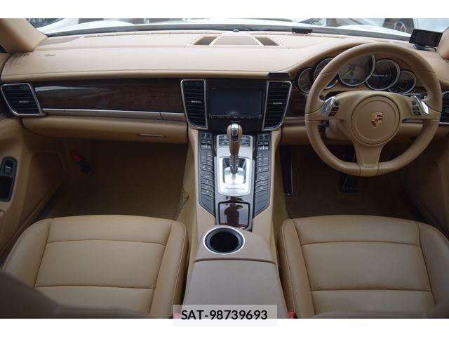 Porsche PANAMERA 2014-11 3414876-7