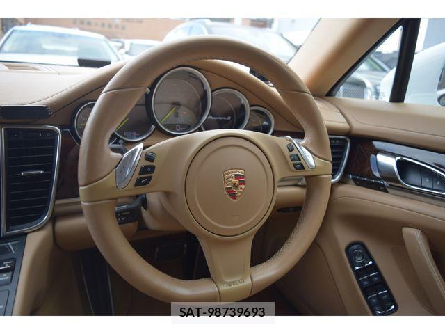 Porsche PANAMERA 2014-11 3414876-8