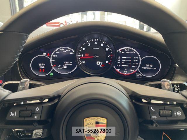 Porsche PANAMERA 2023-03 3774262-10