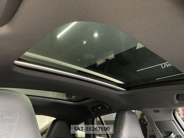 Porsche PANAMERA 2023-03 3774262-18