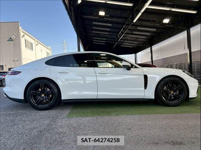 Porsche PANAMERA 2017-12 5875458-14