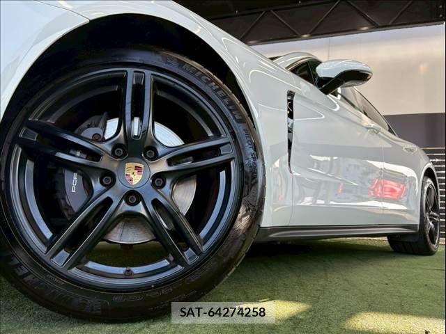 Porsche PANAMERA 2017-12 5875458-18