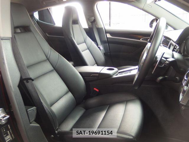 Porsche PANAMERA 2015-03 6016082-16