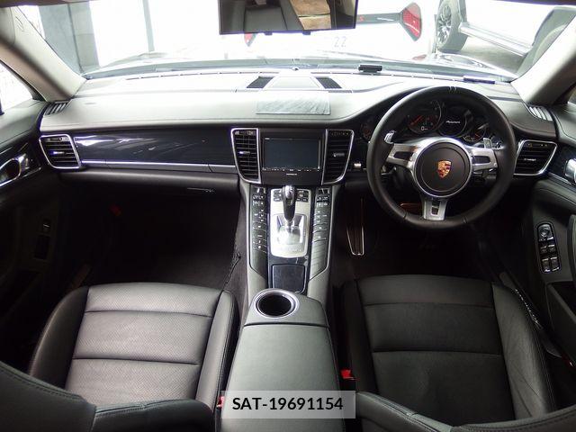 Porsche PANAMERA 2015-03 6016082-1
