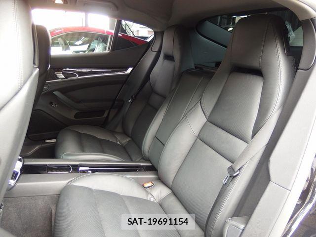 Porsche PANAMERA 2015-03 6016082-22