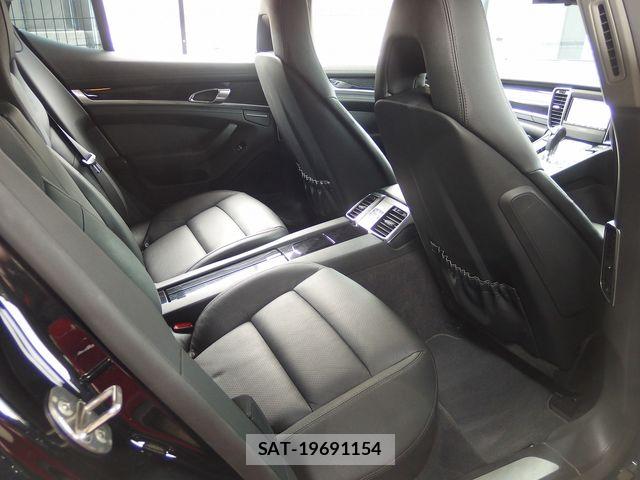 Porsche PANAMERA 2015-03 6016082-23