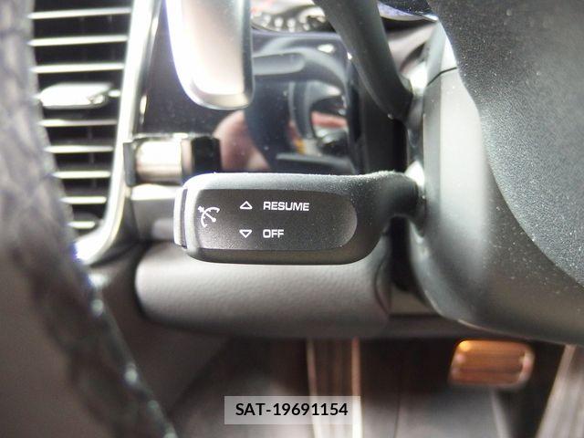 Porsche PANAMERA 2015-03 6016082-25