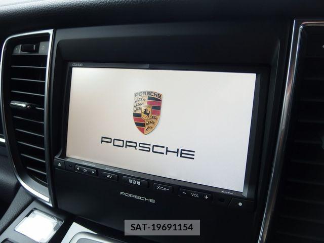 Porsche PANAMERA 2015-03 6016082-26