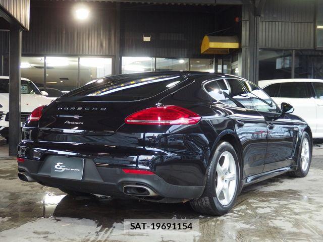 Porsche PANAMERA 2015-03 6016082-2