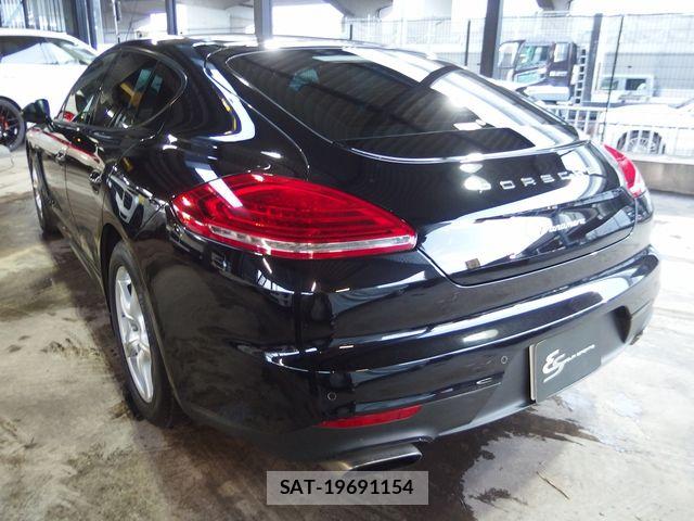 Porsche PANAMERA 2015-03 6016082-7