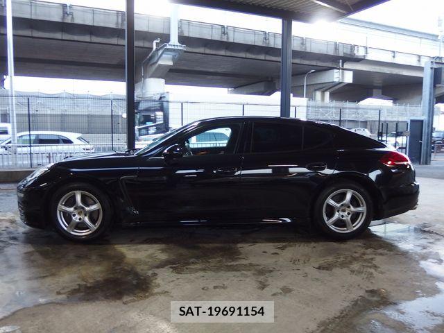 Porsche PANAMERA 2015-03 6016082-8