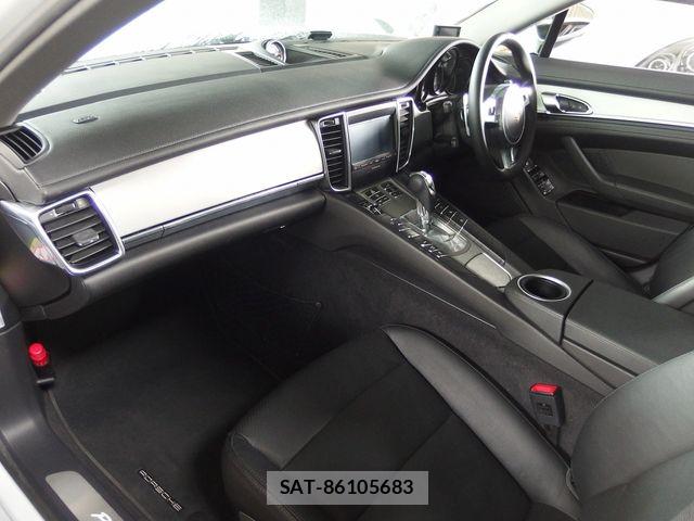 Porsche PANAMERA 2014-10 6016081-19